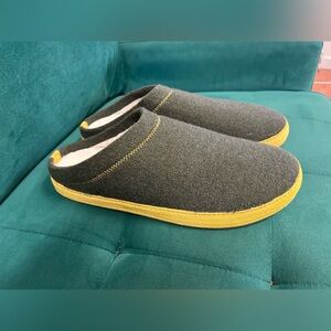 Olukai Hamani Hulu Mens Sheepskin Shearling Lined Felt Mules New Without The Box